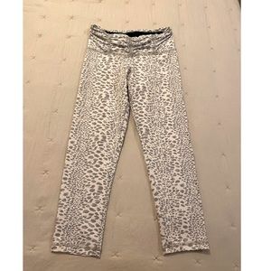 Strut-This crop legging